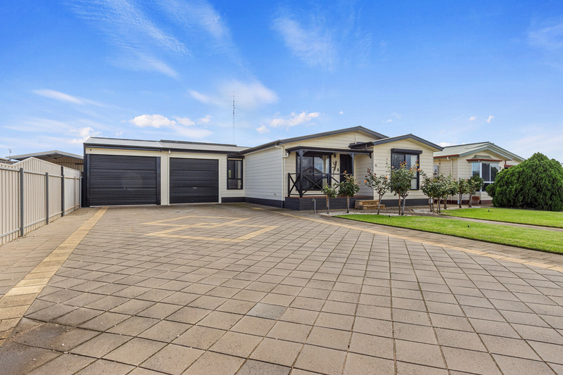 10 Reynolds Street, Moonta Bay