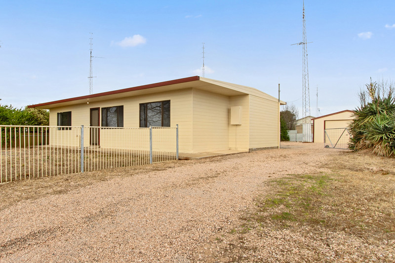 10 Bartlett Street, Moonta Bay