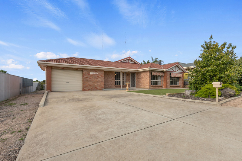 4 Highview Grove, Moonta Bay